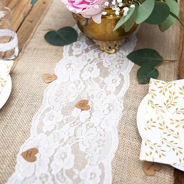 bieżnik jutowy z koronką.jpg