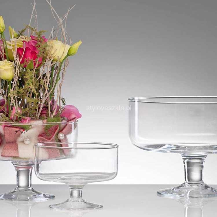 salaterka szklana na nodze duza.jpg