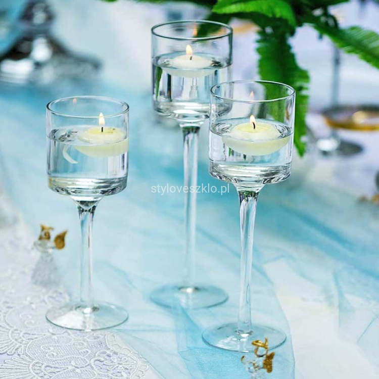 swiecznik szklany koktajlowy.jpg