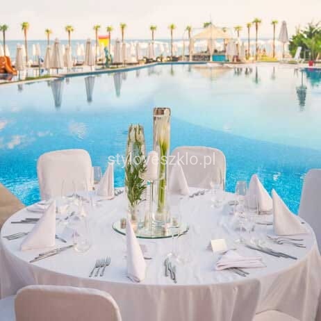 obrus biały okrągły na slub.jpg