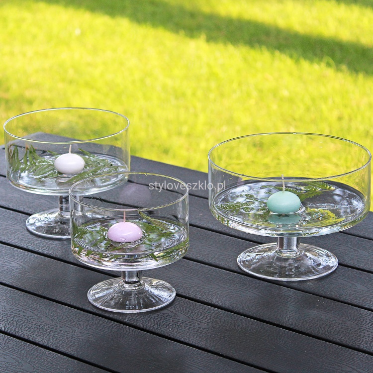 salaterki szklane na nodze 3.jpg