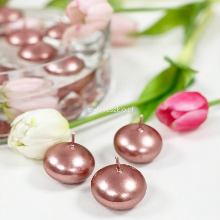 swiece plywajace kulki rozoew zloto.jpg