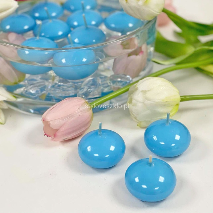 swiece plywajace kulki niebieskie.jpg