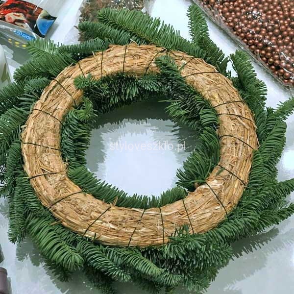 wianek-ze-swiezej-jodly-nobilis-30 mieszany.jpg
