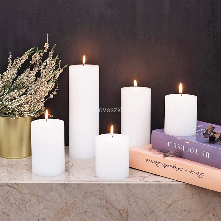 swieca zwyczajna biala fi 6 white.jpg