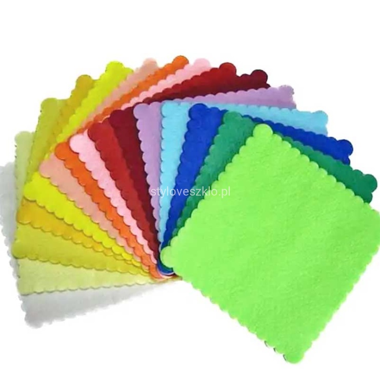 SERWETKI GASTRONOMICZNE 15X15 ZABKOWANE.jpg