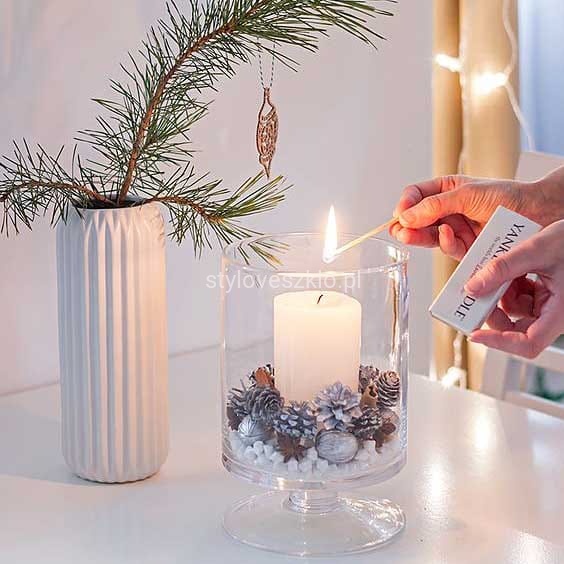 wazon szklany na nodze universe.jpg