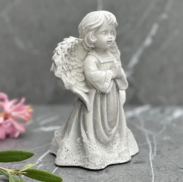ANIOŁEK MODLĄCY SIĘ FGURKA KOMUNIJNA SZARY 14 CM 2.jpg