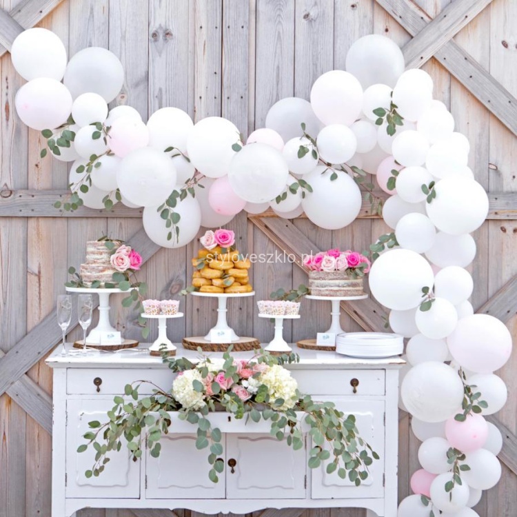 balony-pastelowe-biale-23-cm.jpg