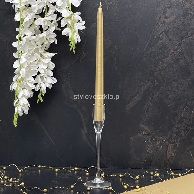 swiecznik szklany na nodze stożkowy 1.jpg