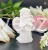 aniol bialy dziewczynka w modlitwie 15 cm.jpg
