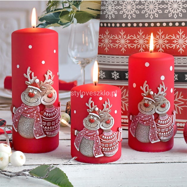 swieca walec renifery w sweterkach.jpg