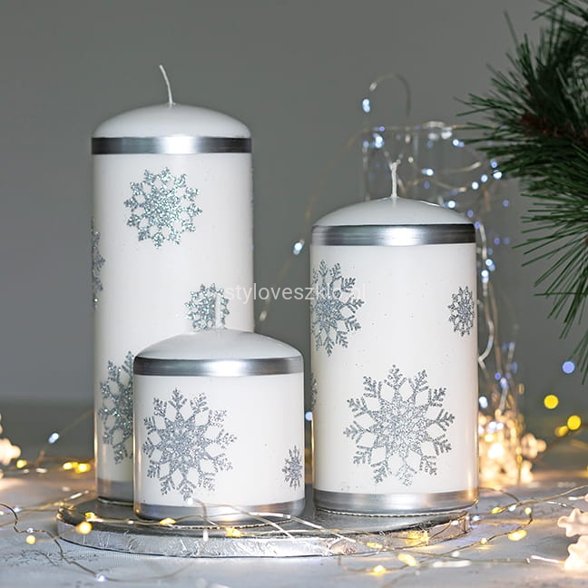 swieca pienkowa silver stars.jpg