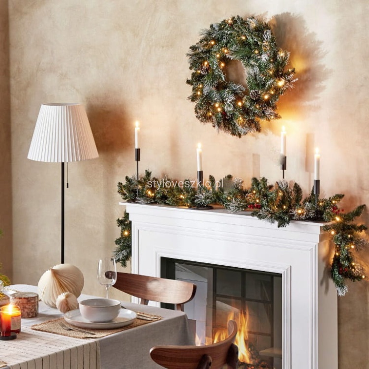 wianek swierkowy aura frost pe.jpg