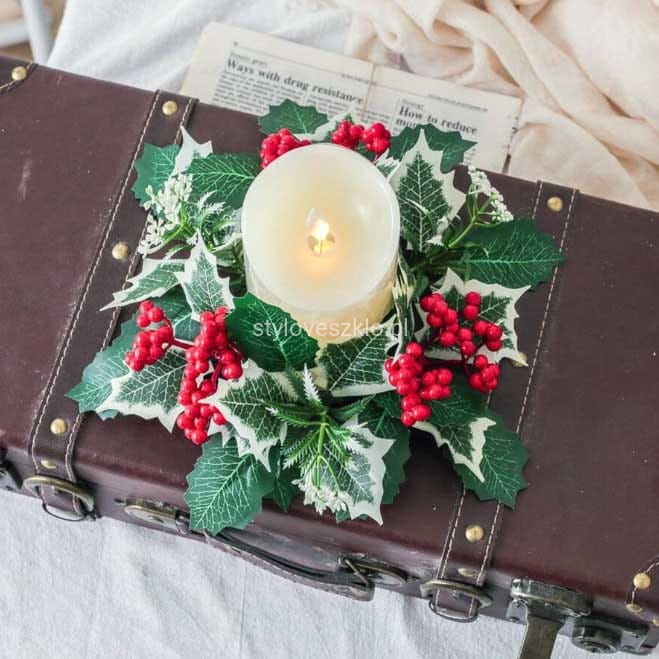 Holly Berry Ostrokrzew na piku 2.jpg