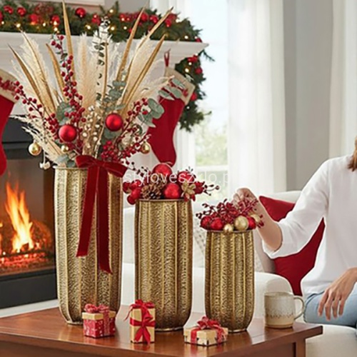 komplet wazonów złotych ryflowanych do kompozycji.jpg