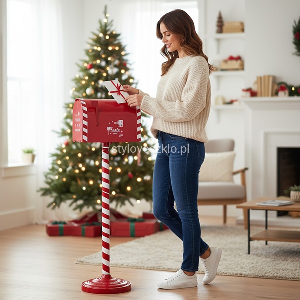 -Czerwona skrzynka na listy do sw. mikolaja.jpg