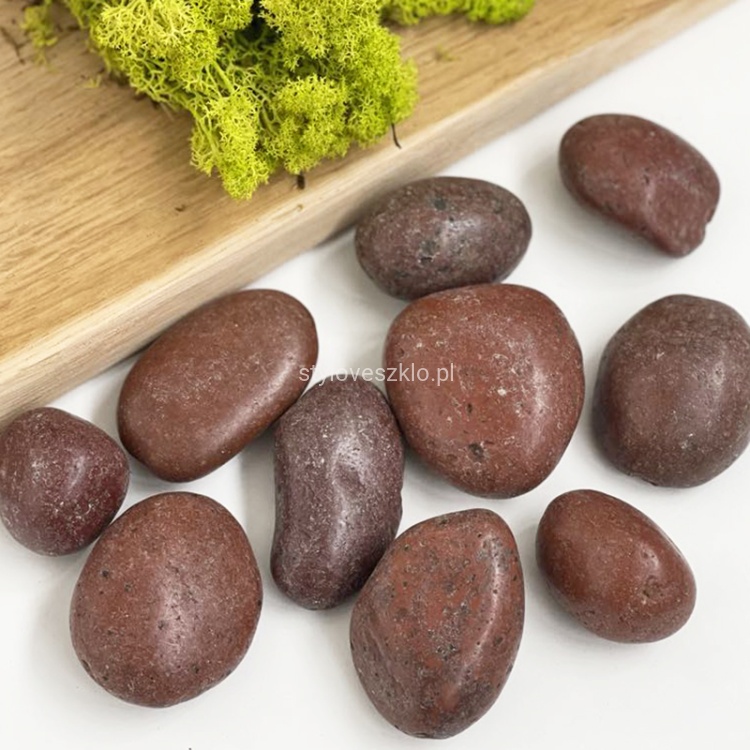 kamienie dekoracyjne w siatce brazowe 1kg.jpg