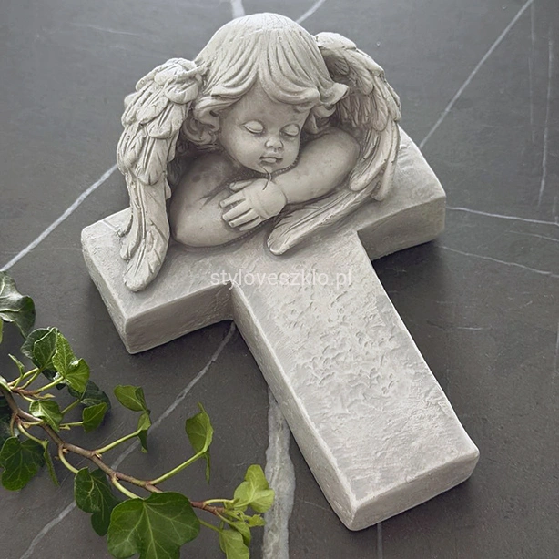 Aniolek na krzyzu dekoracja nagrobna Szary 16x12 cm.jpg